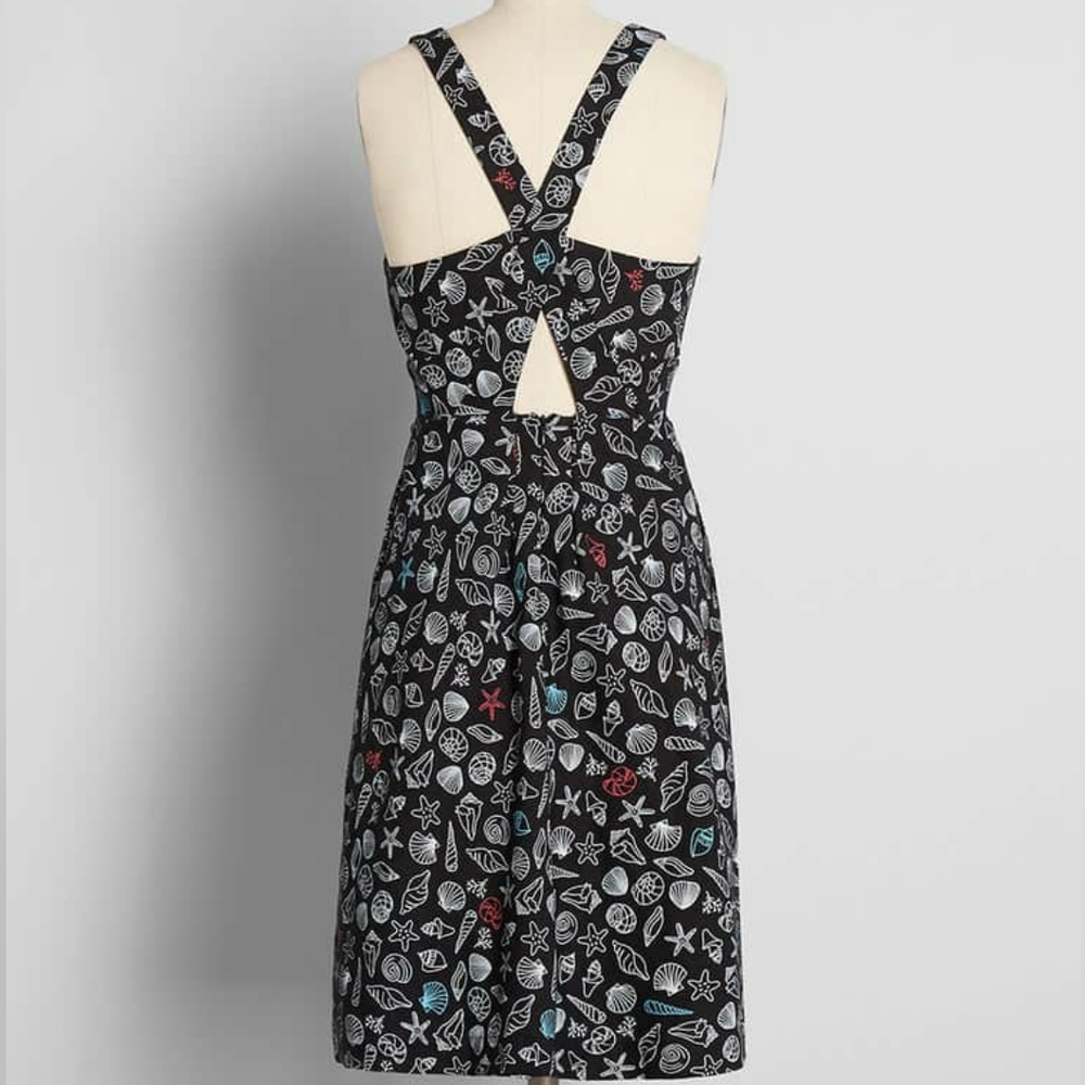 ModCloth Seashore Shells Dress Linen Pinup Cutouts Retro Coastal Black 10 - Picture 3 of 6
